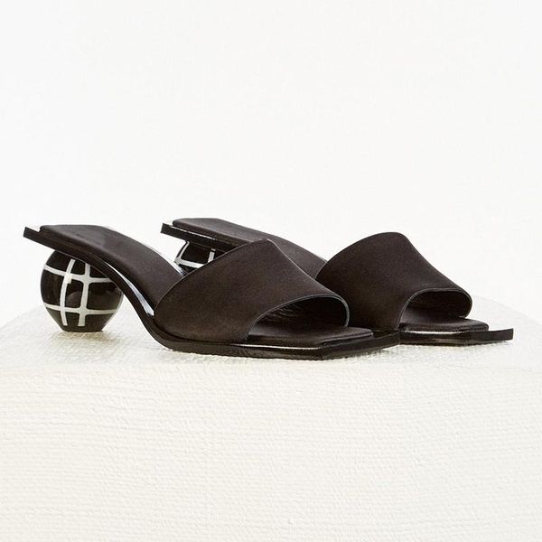strange heel women slippers black high shoes woman summer slides ladies casual beach slipper outside sandals
strange heel women slippers black high shoes woman summer slides ladies casual beach slipper outside sandals