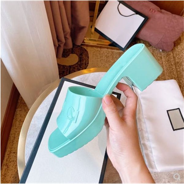 high-heeled jelly women's 2021 new thick-heeled slippers beach waterproof platform 2.5 rubber shoes, Black
high-heeled jelly women's 2021 new thick-heeled slippers beach waterproof platform 2.5 rubber shoes, Black