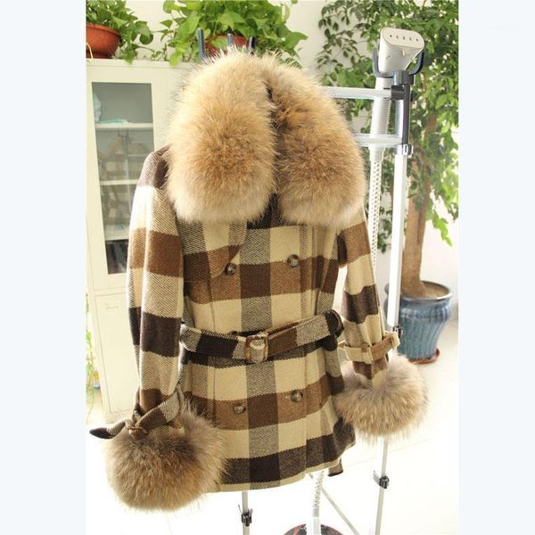women's wool & blends women fashion autumn and winter raccoon fur collar plaid coat slim woolen clothing, Black
women's wool & blends women fashion autumn and winter raccoon fur collar plaid coat slim woolen clothing, Black