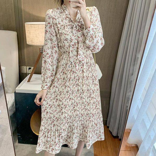 casual dresses women maxi dress 2021 pleated floral long sleeve chiffon plus size clothing, Black;gray
casual dresses women maxi dress 2021 pleated floral long sleeve chiffon plus size clothing, Black;gray
