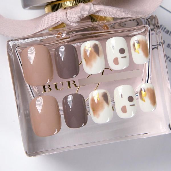 false nails 24pcs fashion short round head fake press on nail cute milktea color shiny gold foil blooming gradient artificial with glue, Red;gold 
false nails 24pcs fashion short round head fake press on nail cute milktea color shiny gold foil blooming gradient artificial with glue, Red;gold