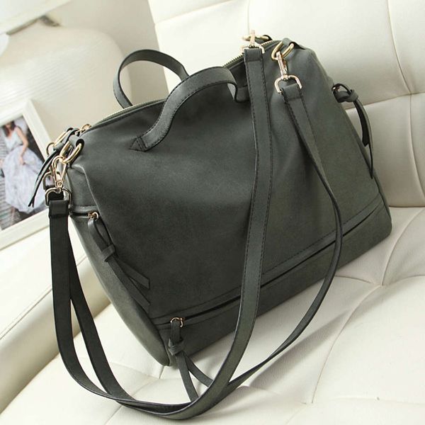2021 women's bag portable messenger single shoulder locomotive
2021 women's bag portable messenger single shoulder locomotive
