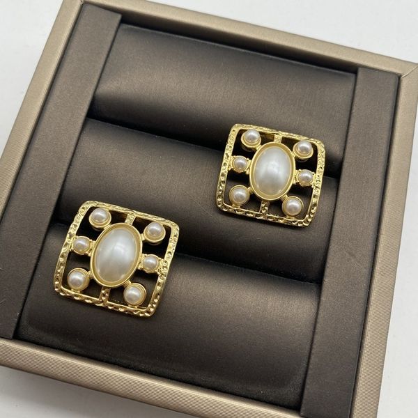 special offer 2021 luxury designer jewelry / new square pearl style fashion indifference ins french simple earrings women's jewelry, Silver
special offer 2021 luxury designer jewelry / new square pearl style fashion indifference ins french simple earrings women's jewelry, Silver