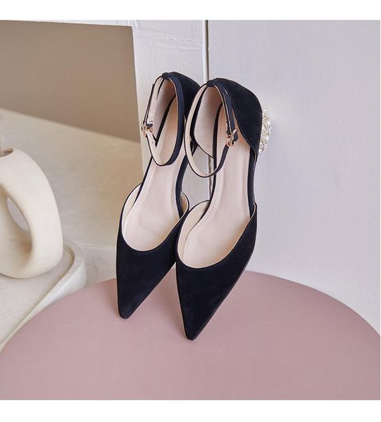 sandals 2021 summer high-heel pointed toe baotou lamb leather large size women's, Black
sandals 2021 summer high-heel pointed toe baotou lamb leather large size women's, Black
