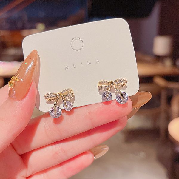 wholesale price classic design studs titanium steel screw with drill earrings semi-circular opening with drill earrings for women gift 2k19, Golden;silver
wholesale price classic design studs titanium steel screw with drill earrings semi-circular opening with drill earrings for women gift 2k19, Golden;silver