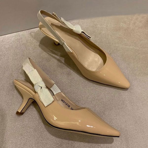 fashion high-heeled shoes women's sandals leather designer style bow middle heel temperament patent leather summer cool shoes women 35-, Black
fashion high-heeled shoes women's sandals leather designer style bow middle heel temperament patent leather summer cool shoes women 35-, Black