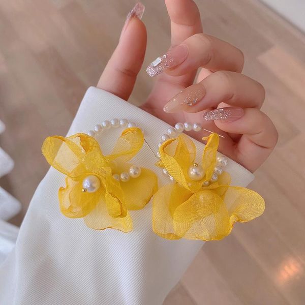 stud japan and south korea pearl yellow petal tassel earrings female light luxury niche high-end sense of temperament, Golden;silver
stud japan and south korea pearl yellow petal tassel earrings female light luxury niche high-end sense of temperament, Golden;silver