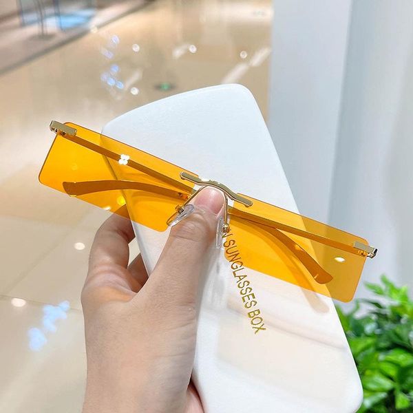 sunglasses 2021 brand star same style ultra narrow frameless small rectangle women man vintage metal square shades glasses uv400, White;black
sunglasses 2021 brand star same style ultra narrow frameless small rectangle women man vintage metal square shades glasses uv400, White;black