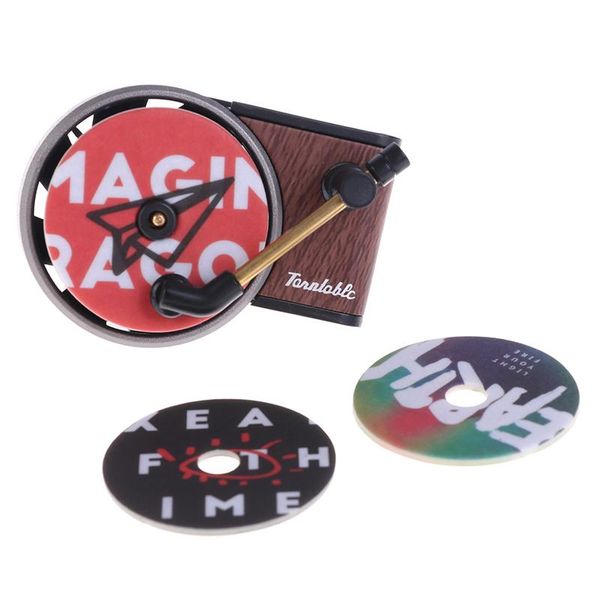 car air freshener 4pcs/set 5.6x4x5.3cm record player clip phonograph vent fragrance solid
car air freshener 4pcs/set 5.6x4x5.3cm record player clip phonograph vent fragrance solid