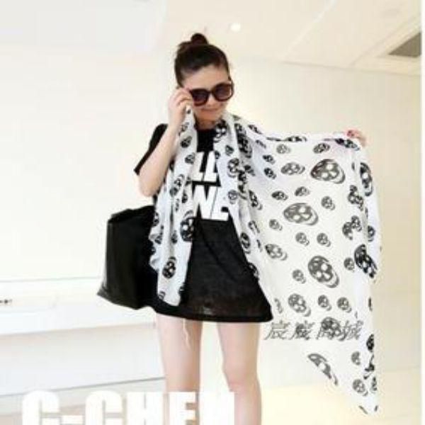scarves fahion summer beach long shawl skull print chiffon silk scarf hijab soft thin for women, Blue;gray
scarves fahion summer beach long shawl skull print chiffon silk scarf hijab soft thin for women, Blue;gray
