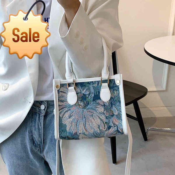2021 new oil painting graffiti simple large capacity diana bag korean fashion isn single shoulder messenger bag
2021 new oil painting graffiti simple large capacity diana bag korean fashion isn single shoulder messenger bag