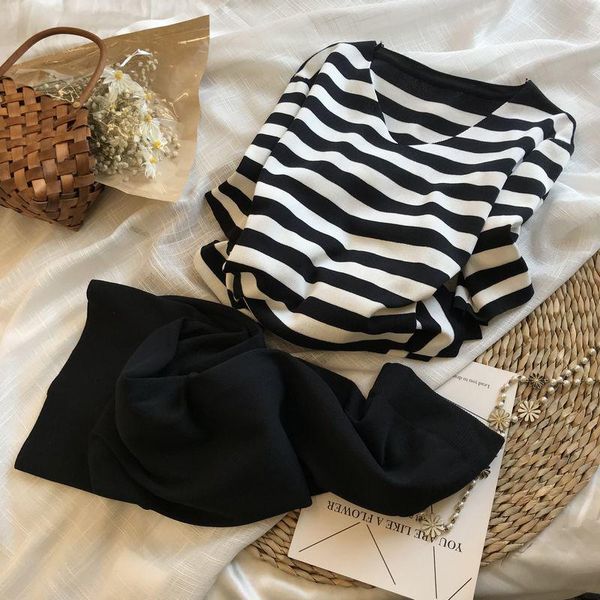 women's two piece pants striped v-neck casual short-sleeved t shirts+wide leg korean plus size women clothing set tracksuit, White
women's two piece pants striped v-neck casual short-sleeved t shirts+wide leg korean plus size women clothing set tracksuit, White
