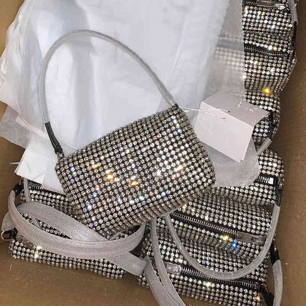 2020 new trendy king full diamond bling womens rhinestone chain diamond-embedded portable full diamond underarm bag
2020 new trendy king full diamond bling womens rhinestone chain diamond-embedded portable full diamond underarm bag