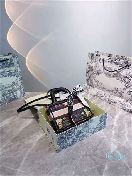 2021tote shopping bag luxury ladies designer handbags jacquard fabric 5 styles optional shoulder bags handbag high-end fashion very versatil
2021tote shopping bag luxury ladies designer handbags jacquard fabric 5 styles optional shoulder bags handbag high-end fashion very versatil