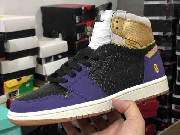 1 people new lake purple high basketball shoes 1s mid chicago royal toe black metallic gold pine green patent men women sneakers trainers
1 people new lake purple high basketball shoes 1s mid chicago royal toe black metallic gold pine green patent men women sneakers trainers