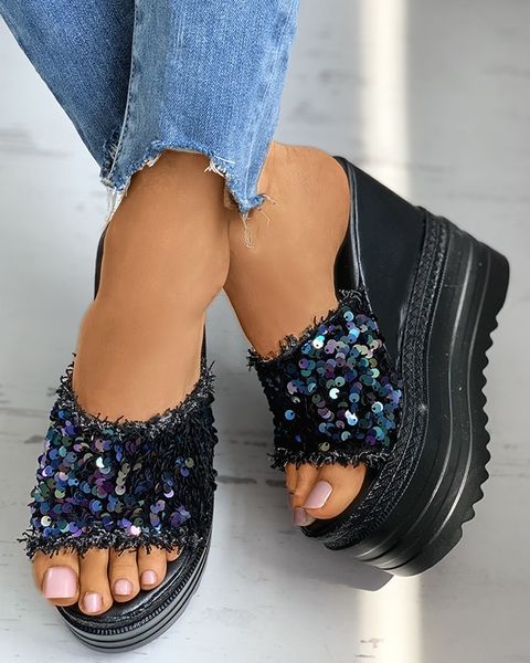 slippers summer 2021 peep toe sequins fringe hem wedge heeled bling platform slides fashion casual outdoor sandals ladies shoes bt, Black
slippers summer 2021 peep toe sequins fringe hem wedge heeled bling platform slides fashion casual outdoor sandals ladies shoes bt, Black