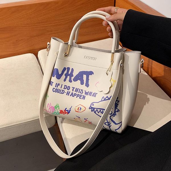 evening bags high capacity crossbody bag for women 2021latest graffiti fashion all-match shoulder easy matching pu leather handbags
evening bags high capacity crossbody bag for women 2021latest graffiti fashion all-match shoulder easy matching pu leather handbags