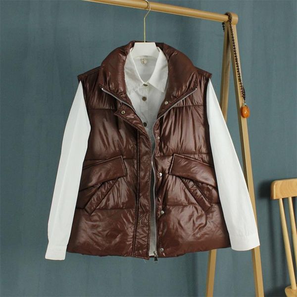 women's vests 2021 women fashion lightweight dark brown vest coat female stand collar zipper waistcoat ladies casual winter outerwear, Black;white
women's vests 2021 women fashion lightweight dark brown vest coat female stand collar zipper waistcoat ladies casual winter outerwear, Black;white