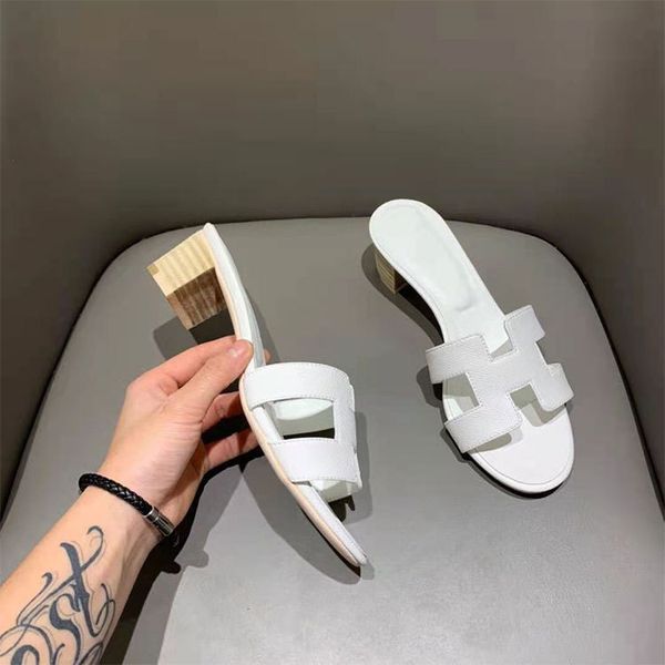 2021 new summer net red fashion fairy style leather h slippers women's leisure medium high heel thick heel straight-line h sandals ysj, Black
2021 new summer net red fashion fairy style leather h slippers women's leisure medium high heel thick heel straight-line h sandals ysj, Black