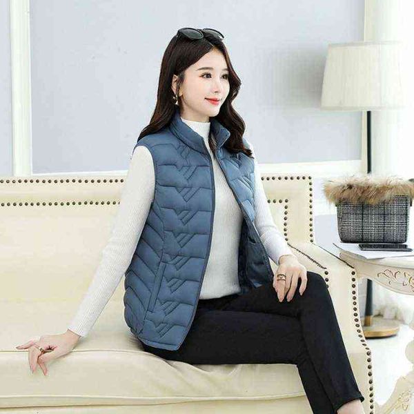 super light down cotton waistcoat women's short vest wear large in spring, Black;white
super light down cotton waistcoat women's short vest wear large in spring, Black;white
