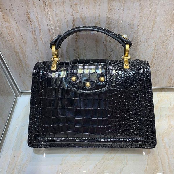 evening bags ladies handbag 2021 luxury designer crocodile grain leather shoulder bag fashion star design baroque messenger
evening bags ladies handbag 2021 luxury designer crocodile grain leather shoulder bag fashion star design baroque messenger