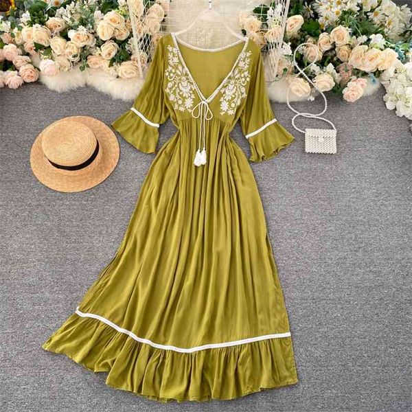 women holiday vintage embroidery v-neck tassled lace-up short flare sleeve elegant dress vestidos de fiesta m792 210527, Black;gray
women holiday vintage embroidery v-neck tassled lace-up short flare sleeve elegant dress vestidos de fiesta m792 210527, Black;gray