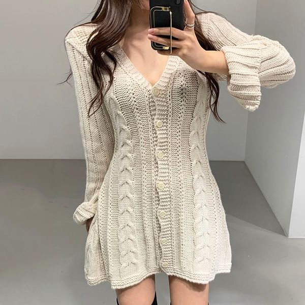 casual dresses 2021 autumn knitted vestidos v-neck single breasted long sleeve sweater mini dress women winter black knitwear dr028, Black;gray
casual dresses 2021 autumn knitted vestidos v-neck single breasted long sleeve sweater mini dress women winter black knitwear dr028, Black;gray