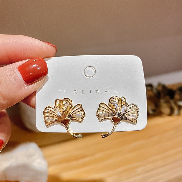 real gold electroplating ginkgo leaf small earrings women's 925 silver needle trend versatile fashion earrings, Golden
real gold electroplating ginkgo leaf small earrings women's 925 silver needle trend versatile fashion earrings, Golden