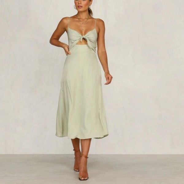 2021 dress new summer women's sleeveless suspender solid color bandage dress medium skirt, Black;gray
2021 dress new summer women's sleeveless suspender solid color bandage dress medium skirt, Black;gray