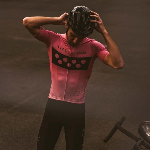 racing sets the pedla areo cycling jersey men 2021 air mesh short sleeve cycle cycles male mtb ridewear road bike sport shirt, Black;blue
racing sets the pedla areo cycling jersey men 2021 air mesh short sleeve cycle cycles male mtb ridewear road bike sport shirt, Black;blue