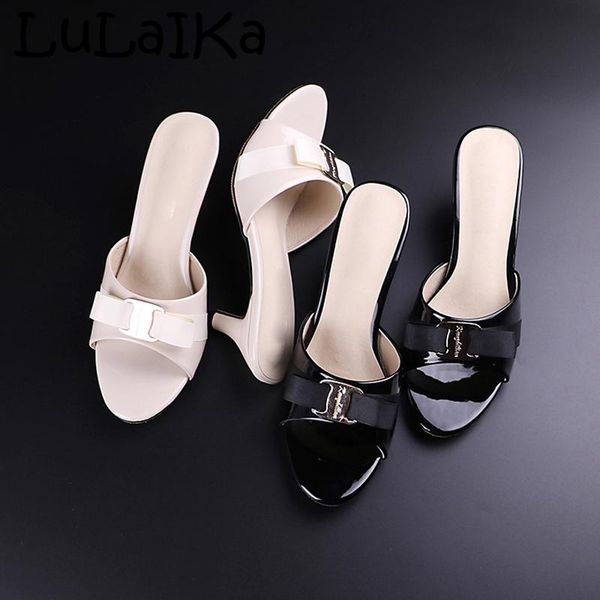 slippers lulaika 2021 summer ladies fashion outer wear round head comfortable beach open toe casual wild high-heeled 5-8cm, Black
slippers lulaika 2021 summer ladies fashion outer wear round head comfortable beach open toe casual wild high-heeled 5-8cm, Black