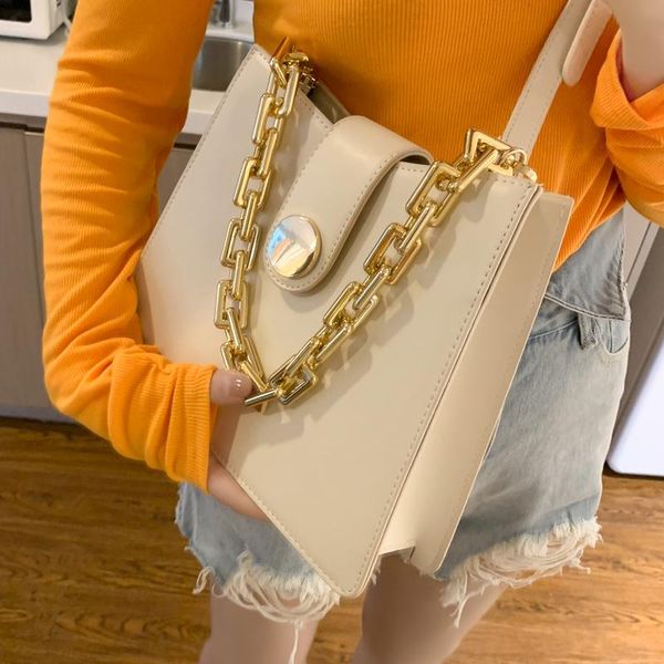 elegant female thick chain tote bag 2021 fashion high-quality leather women's designer handbag travel shoulder messenger cross body
elegant female thick chain tote bag 2021 fashion high-quality leather women's designer handbag travel shoulder messenger cross body