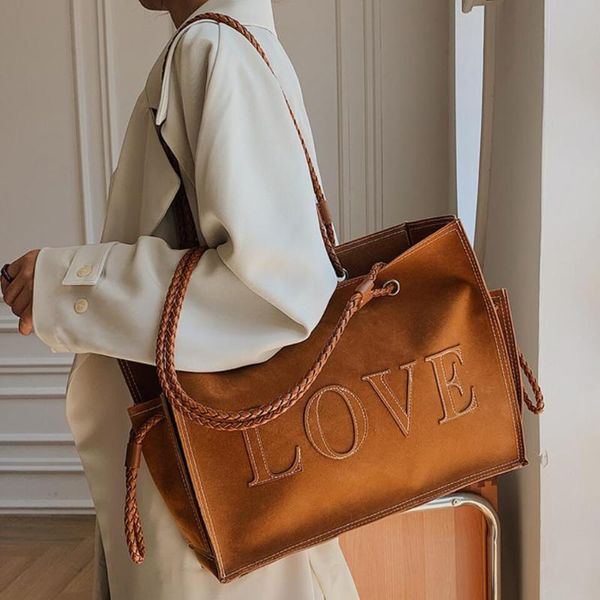 evening bags vintage large tote armpit bag 2021 winter high-quality matte pu leather women's designer handbag high capacity shoulder
evening bags vintage large tote armpit bag 2021 winter high-quality matte pu leather women's designer handbag high capacity shoulder
