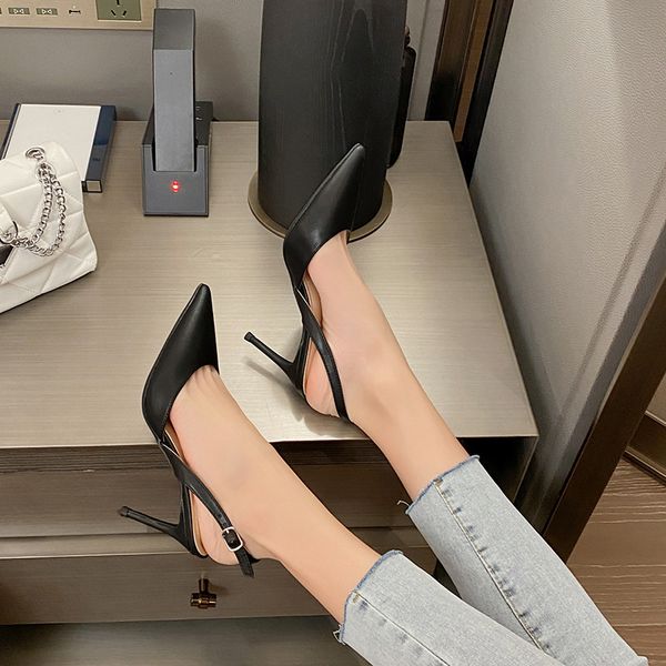 2021 autumn baotou women's sandals thin heel pointed korean fashion back empty high heels
2021 autumn baotou women's sandals thin heel pointed korean fashion back empty high heels