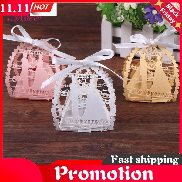 50pcs/lot romantic bride and groom laser cut candy box with ribbon wedding favors gifts bag party decoration gift wrap
50pcs/lot romantic bride and groom laser cut candy box with ribbon wedding favors gifts bag party decoration gift wrap