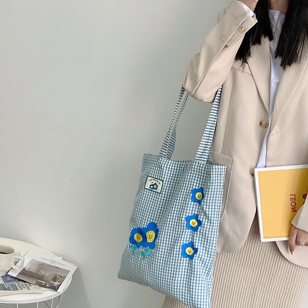 simple embroidery flowers women shoulder bag fashion plaid ladies daily casual tote large capacity female handbags shopping bag
simple embroidery flowers women shoulder bag fashion plaid ladies daily casual tote large capacity female handbags shopping bag