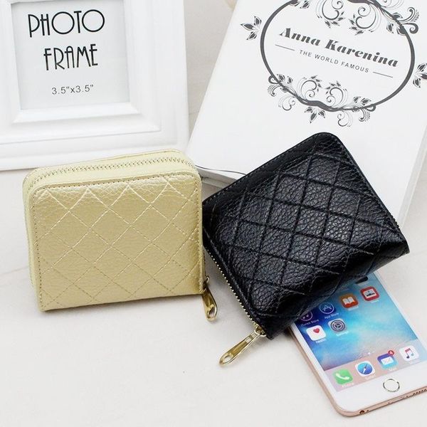 wallets 2021 women's wallet short paragraph hand holding small square bag coin purse fashion multi-card ladies, Red;black
wallets 2021 women's wallet short paragraph hand holding small square bag coin purse fashion multi-card ladies, Red;black