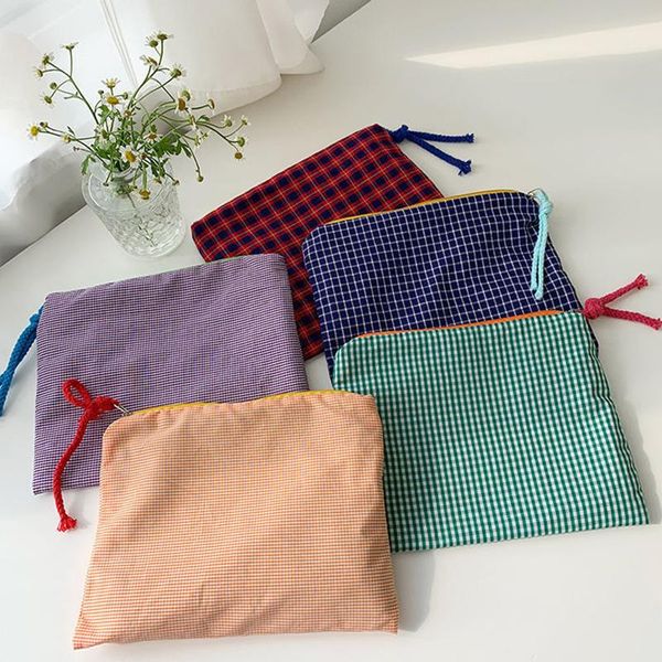 cosmetic bags & cases fashion plaid bag cotton fabric women travel make up zipper pouch japan style female toiletry wash 2021
cosmetic bags & cases fashion plaid bag cotton fabric women travel make up zipper pouch japan style female toiletry wash 2021