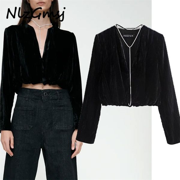 blouse women velvet vintage costume jewelry decoration v neck long sleeve blusas chic female casual shirt 210628, White
blouse women velvet vintage costume jewelry decoration v neck long sleeve blusas chic female casual shirt 210628, White