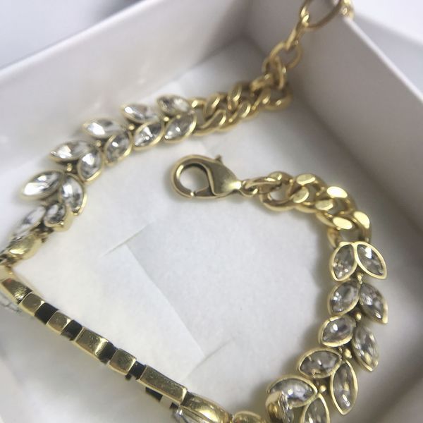 new style fashion d bracelet metal letters hand chain ,for ladies collection luxurious design items jewelry accessories party gift samcc, Black
new style fashion d bracelet metal letters hand chain ,for ladies collection luxurious design items jewelry accessories party gift samcc, Black