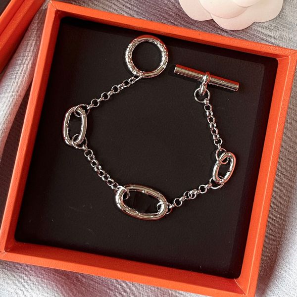 silver chain bracelet women jewelry fashion luxurys designers mens bracelet pig snout style luxury designer bracelets with box 21070803r, White
silver chain bracelet women jewelry fashion luxurys designers mens bracelet pig snout style luxury designer bracelets with box 21070803r, White