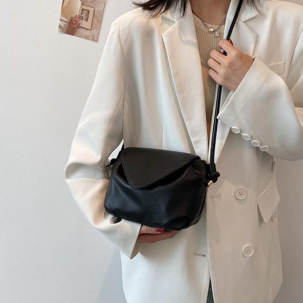 cross body 2021 women's bag black designer crossbody artificial leather female shoulder small all match light for youth girl
cross body 2021 women's bag black designer crossbody artificial leather female shoulder small all match light for youth girl