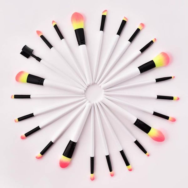 23pcs makeup brushes set white handle blusher eye shadow cosmetic tools kit fre-drop
23pcs makeup brushes set white handle blusher eye shadow cosmetic tools kit fre-drop