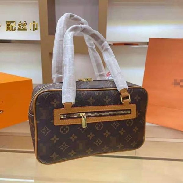 luxury handbags and storage bags spring and summer new net star with one shoulder messenger bag
luxury handbags and storage bags spring and summer new net star with one shoulder messenger bag
