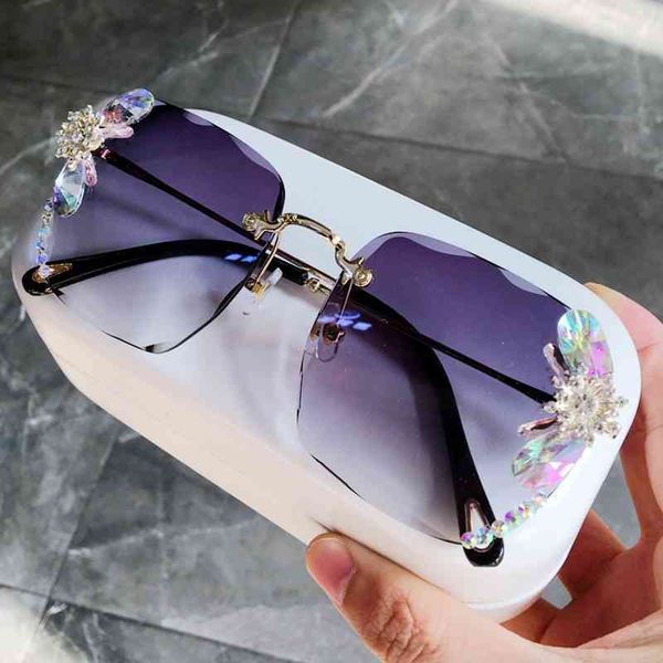 sunglasses women 2020 new fashon vinage sqaure luxury glasses rimless rhinesotne sunglasses shades for women summer oculos glasses wholesale, White;black
sunglasses women 2020 new fashon vinage sqaure luxury glasses rimless rhinesotne sunglasses shades for women summer oculos glasses wholesale, White;black