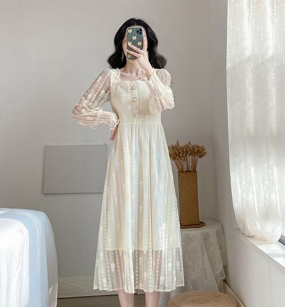 elegant autumn runway women vintage lace single-breasted dress female square collar long sleeve office party dresses vestidos 210514, Black;gray
elegant autumn runway women vintage lace single-breasted dress female square collar long sleeve office party dresses vestidos 210514, Black;gray