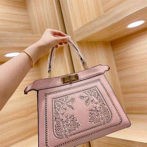 fend 2021 wholesale single handle embroidery contrast hide and seek cat tote bag large capacity handbag designerss handbags c5te
fend 2021 wholesale single handle embroidery contrast hide and seek cat tote bag large capacity handbag designerss handbags c5te