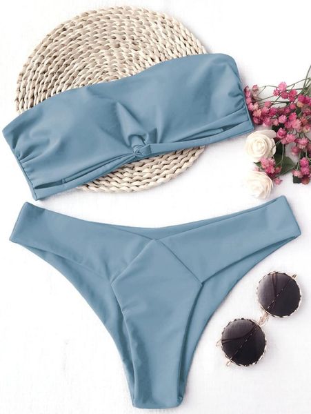 women's swimwear 2021 the version of european lady tight fitting beach bikini swimsuit, White;black
women's swimwear 2021 the version of european lady tight fitting beach bikini swimsuit, White;black