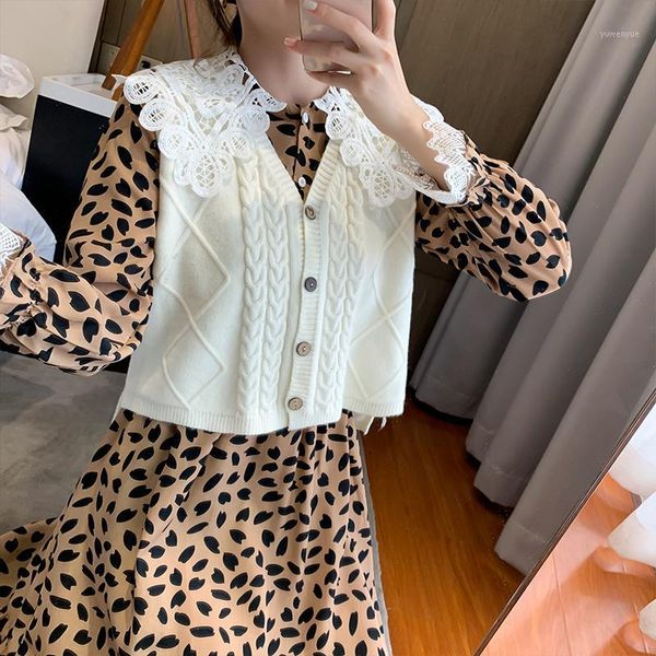 casual dresses autumn 2021 long-sleeved korean version temperament wave point waist doll collar large swing chiffon dress, Black;gray
casual dresses autumn 2021 long-sleeved korean version temperament wave point waist doll collar large swing chiffon dress, Black;gray