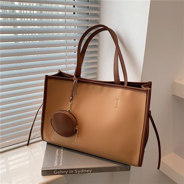 luxury handbags tote single shoulder women's 2021 new fashion high-capacity armpit handbag commuter bag
luxury handbags tote single shoulder women's 2021 new fashion high-capacity armpit handbag commuter bag
